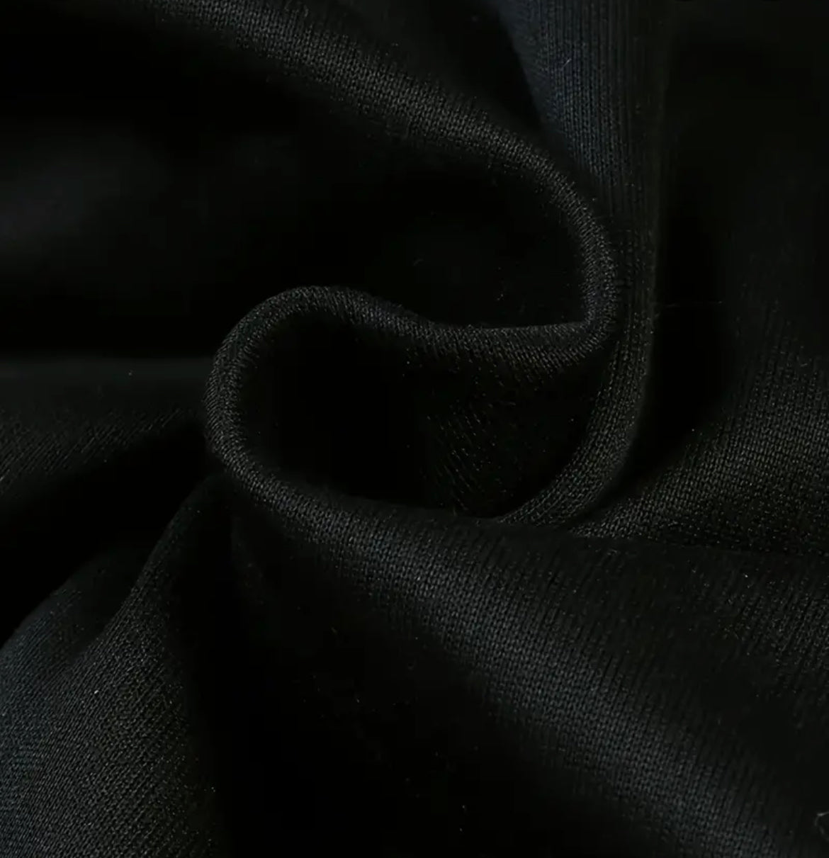 Tessuto ingrosso felpa nera con cappuccio 